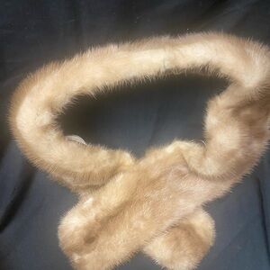 Vintage Inspired Faux Fur Neck Wrap.